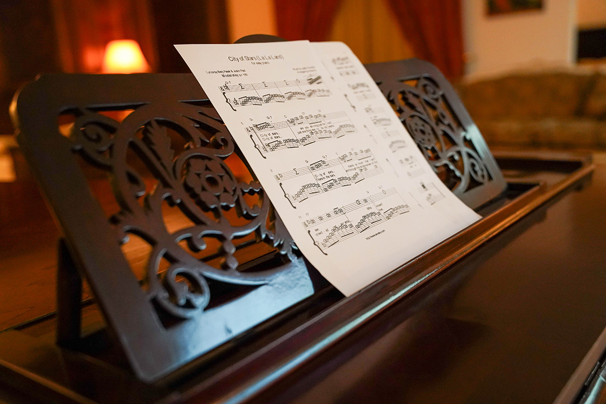 Dormitor cu design nautic și accente maritime